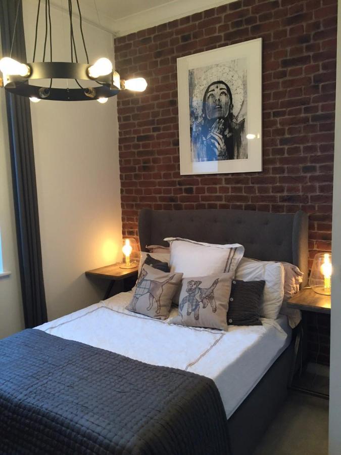 Spacious 1 Bedroom Split Level Old Pub Conversion Tower Bridge Londra Exterior foto