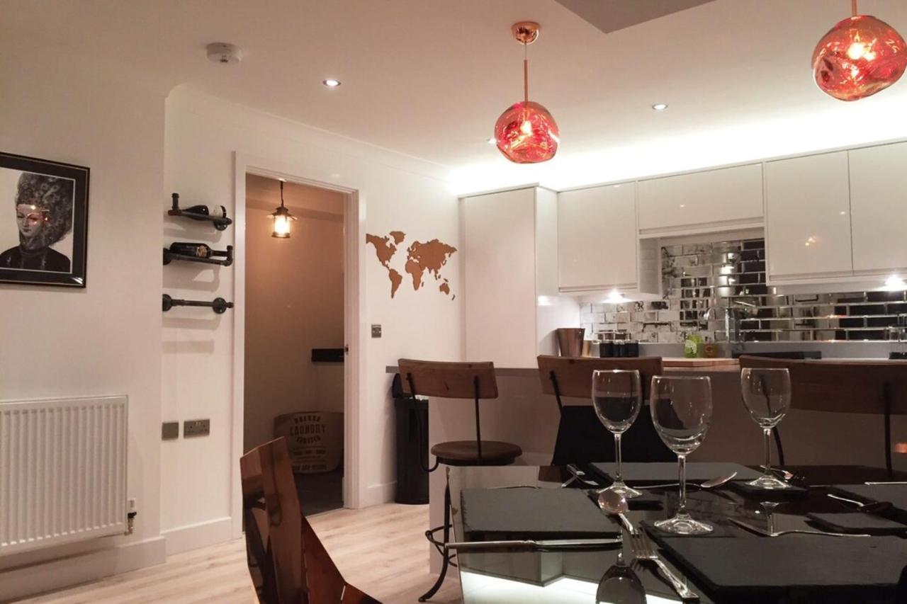 Spacious 1 Bedroom Split Level Old Pub Conversion Tower Bridge Londra Exterior foto