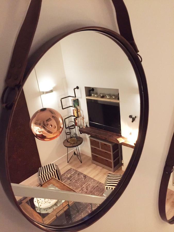 Spacious 1 Bedroom Split Level Old Pub Conversion Tower Bridge Londra Exterior foto